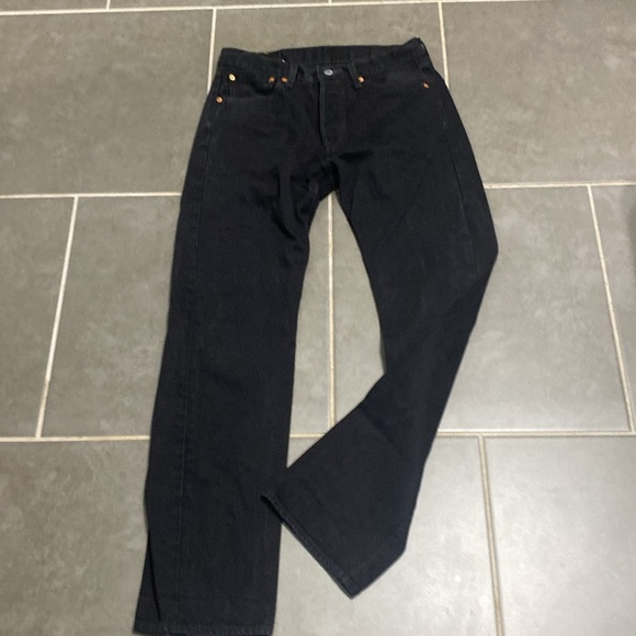 Levi’s button fly 501 jeans. 32x34 - Picture 4 of 5